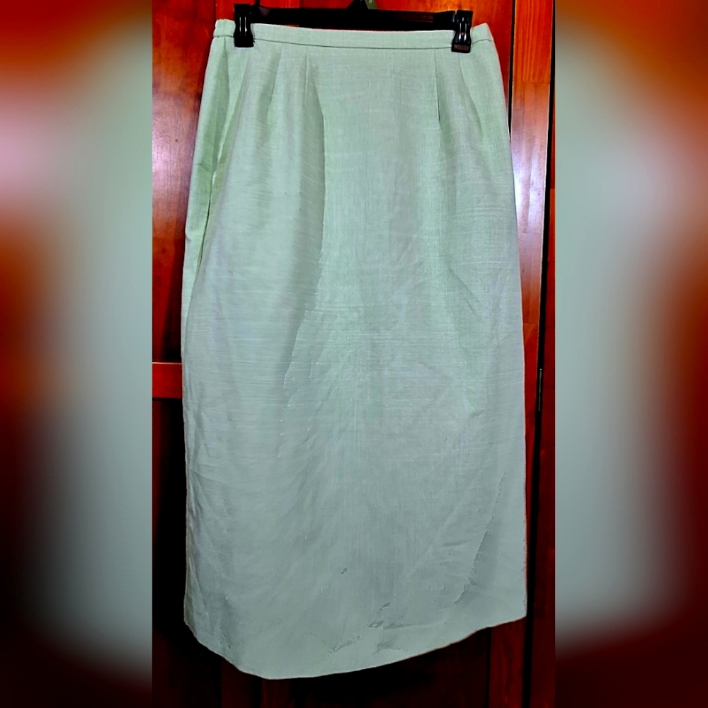 SAG HARBOR DRESS skirt. Size 14 (32×34)